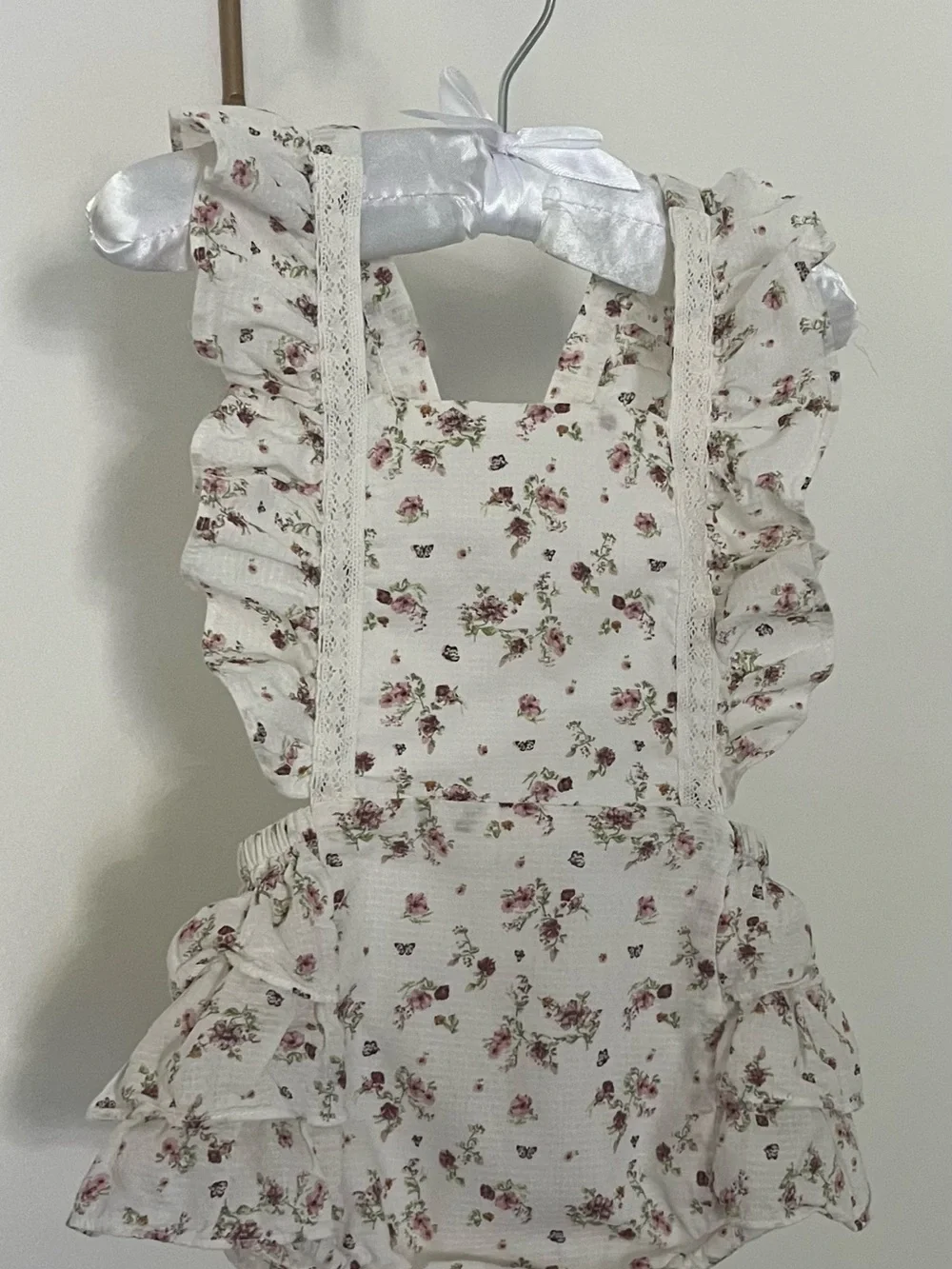 Jamie Kay White and pink floral ruffled bubble romper size 6-12 months